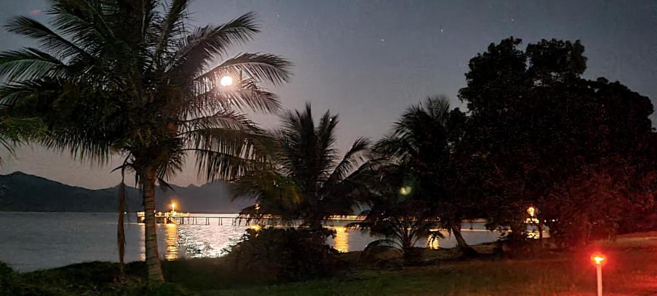 Cardwell Beachfront Motel Zewnętrze zdjęcie