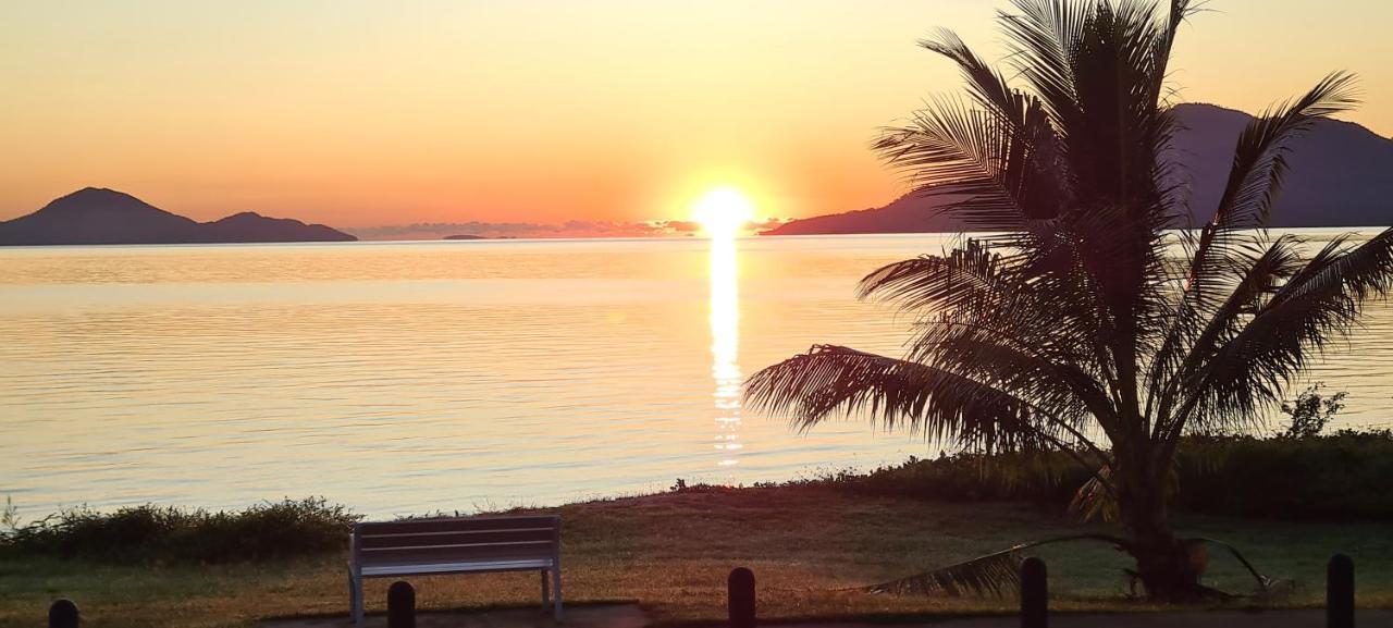 Cardwell Beachfront Motel Zewnętrze zdjęcie