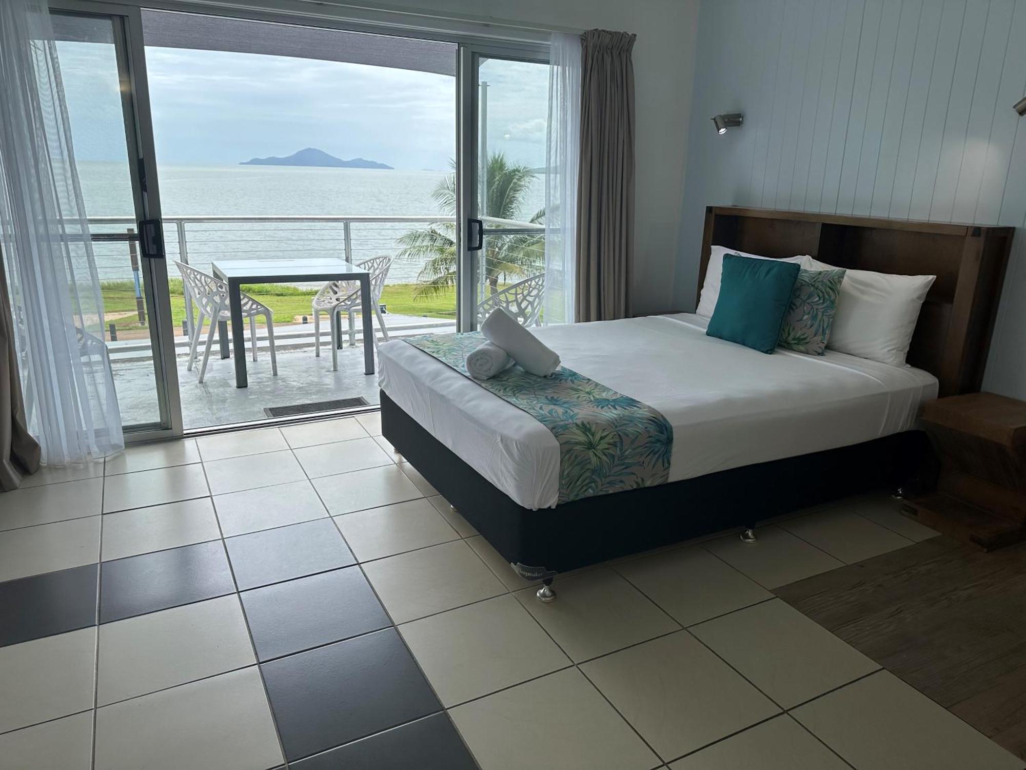 Cardwell Beachfront Motel Zewnętrze zdjęcie