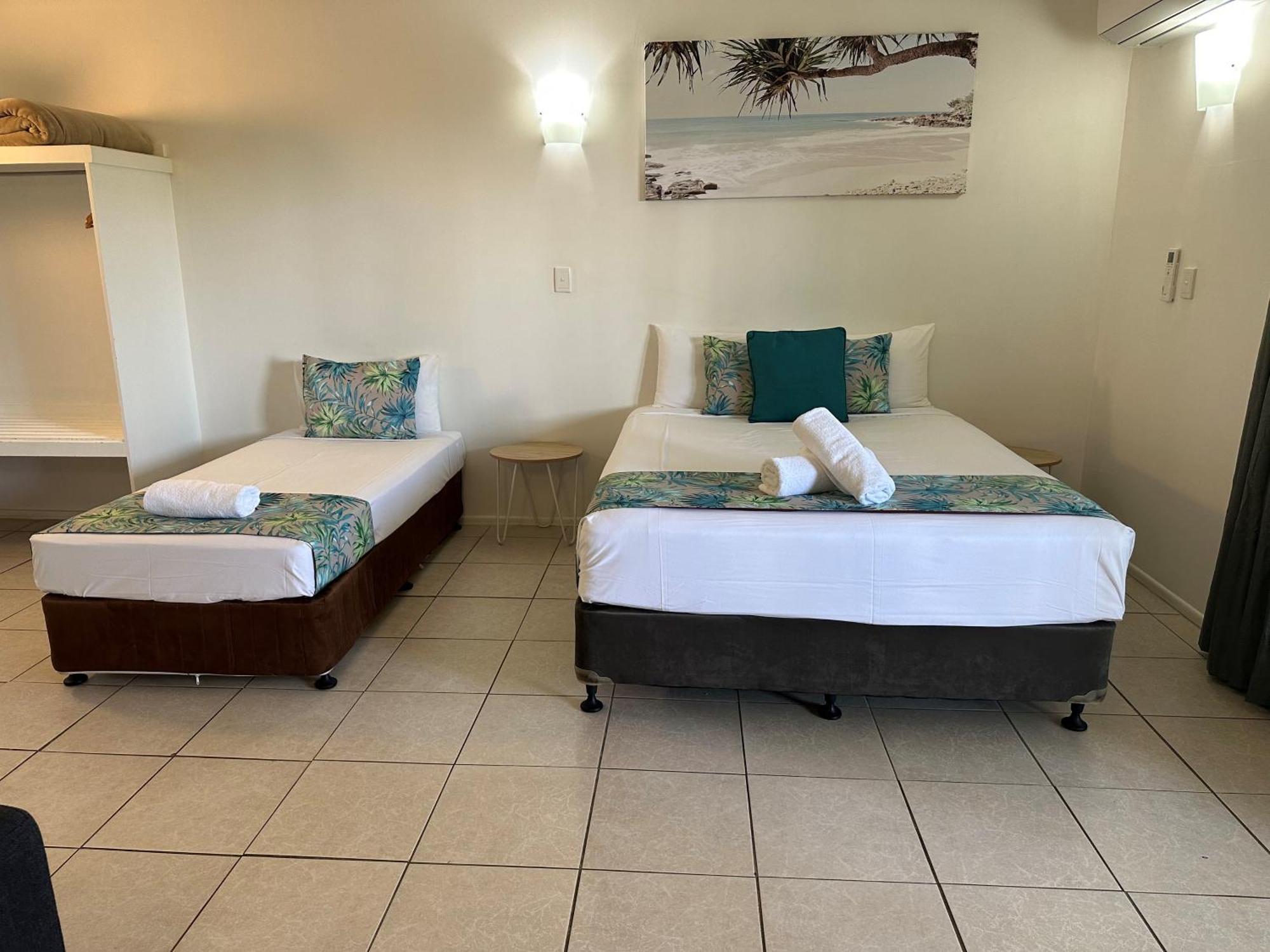 Cardwell Beachfront Motel Zewnętrze zdjęcie