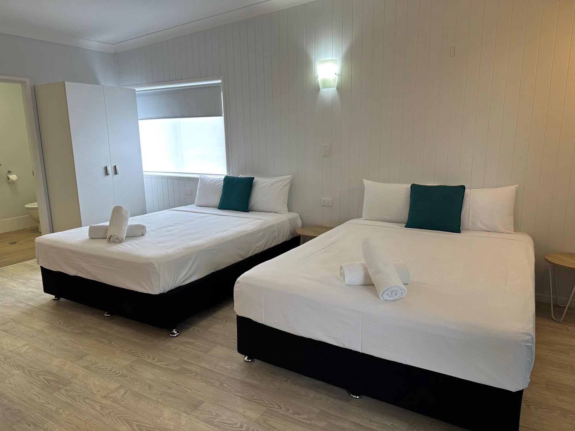 Cardwell Beachfront Motel Zewnętrze zdjęcie