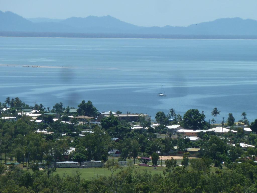 Cardwell Beachfront Motel Zewnętrze zdjęcie